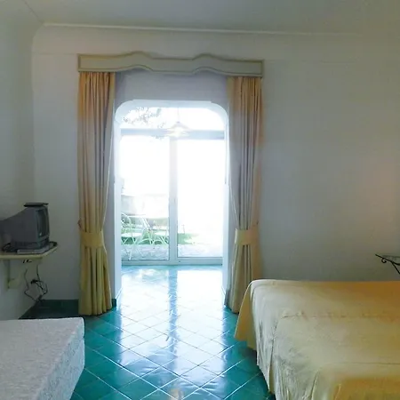 Bacio Del Sole Nocleg ze śniadaniem 3*