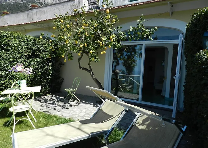 Bed & Breakfast Bacio Del Sole 4*