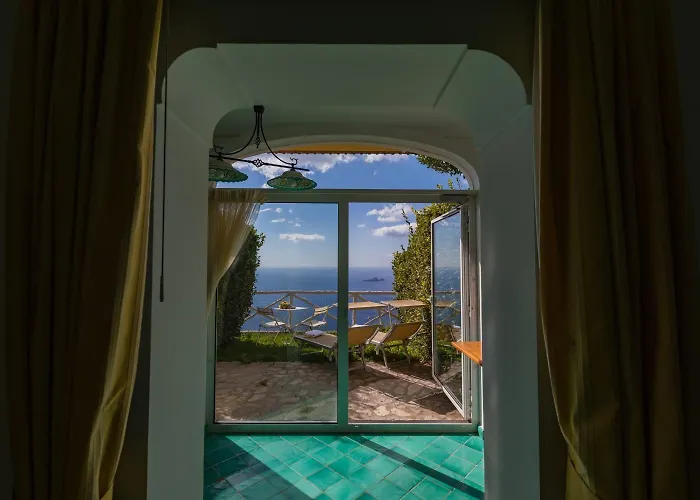 Bacio Del Sole Bed & Breakfast Positano