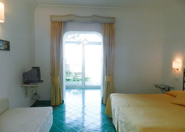 Bacio Del Sole Bed and Breakfast 4*